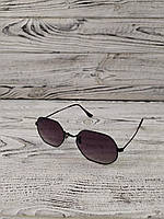 Солнцезащитные очки унисекс в металлической оправе