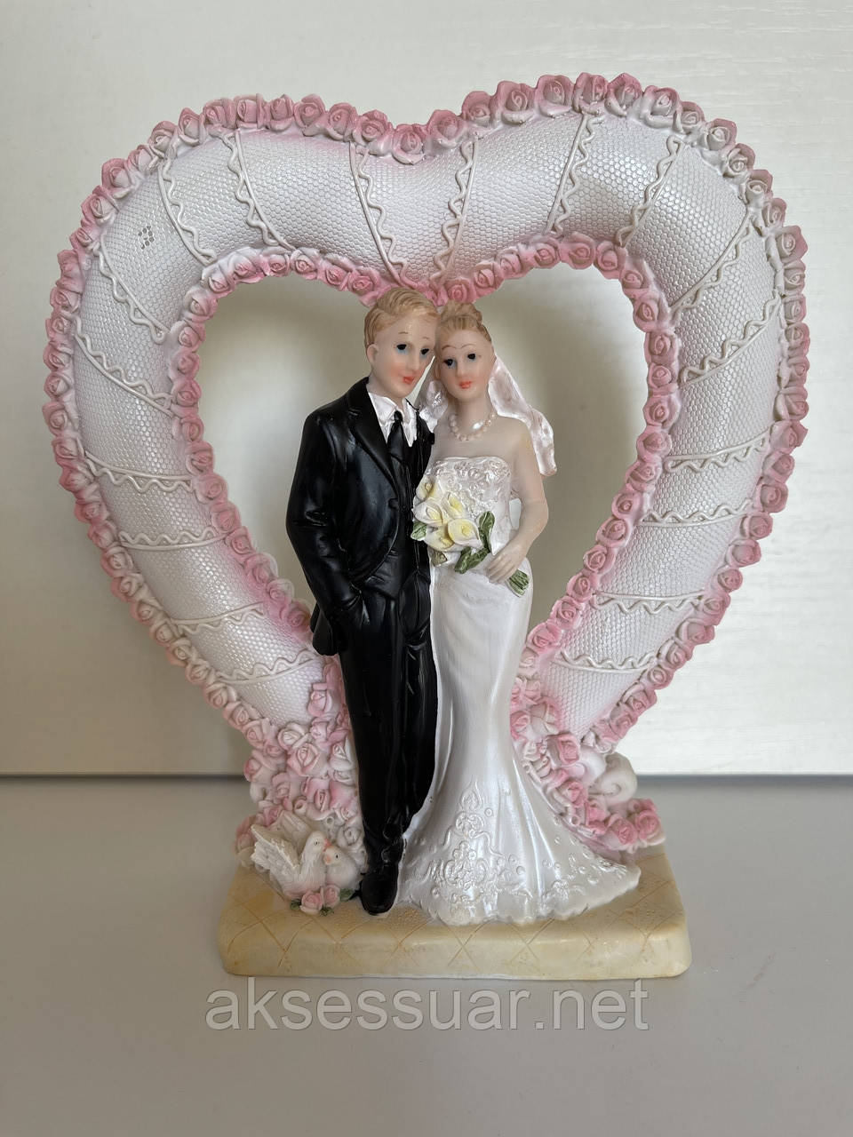 Фігурка на весільний торт
