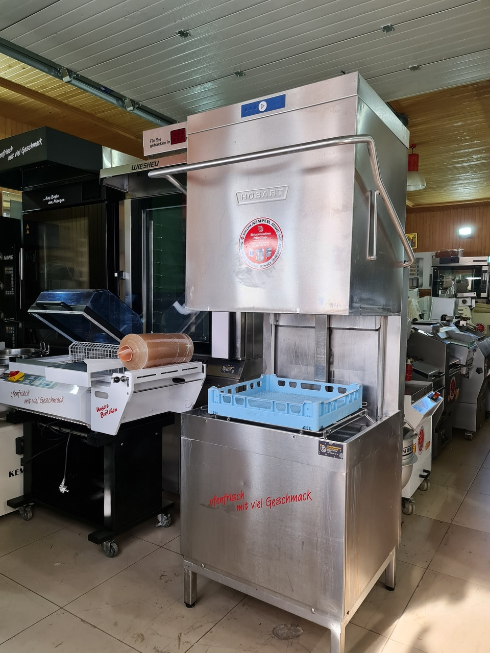 Посудомийка фронтальна посудомийна машина HOBART PROFI + NEU
