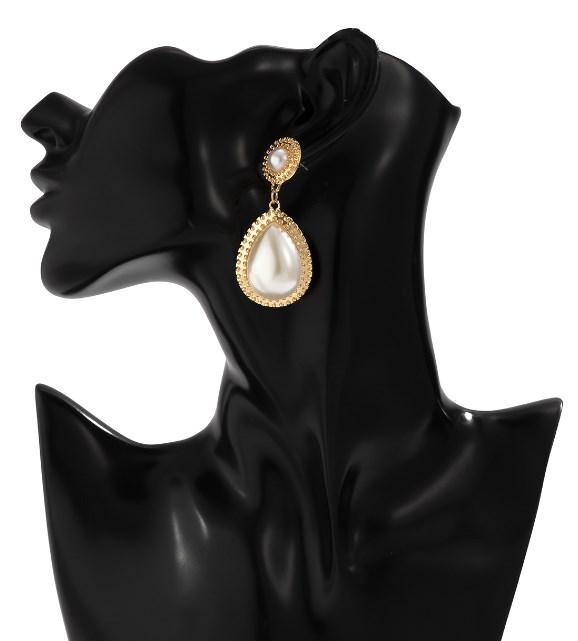 Сережки з перлами в ретростилі золотисті, жіноча біжутерія