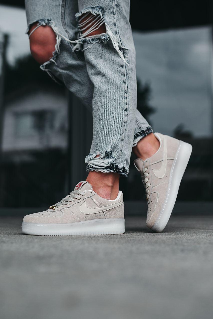 Кросівки жіночі Nike Air Force 1 Beige Suede Size 36