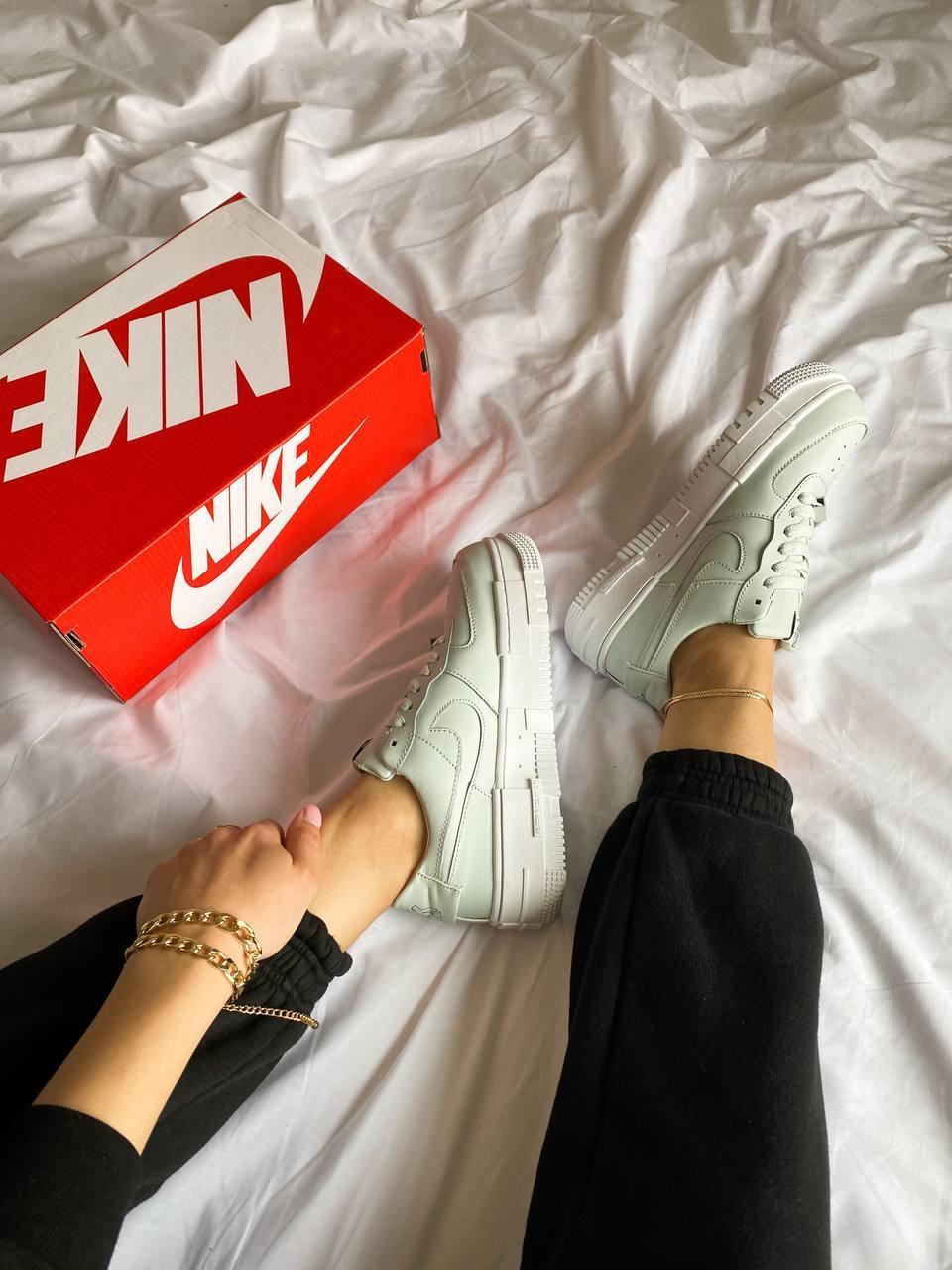Кросівки жіночі Nike Air Force 1 Pixel Ghost Aqua Size 36