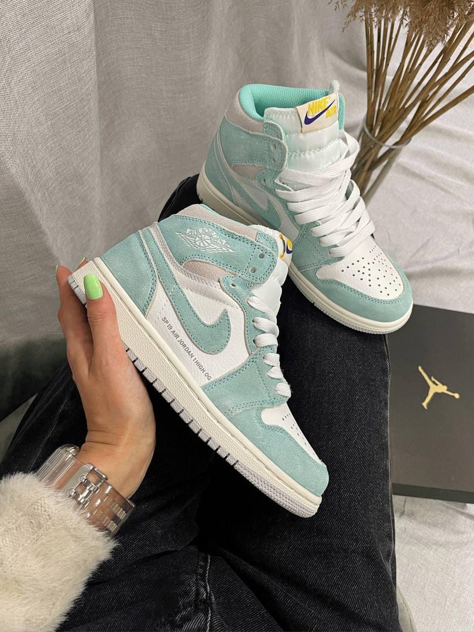 Кросівки жіночі Nike Air Jordan 1 Retro High Blue-Green White Size 36
