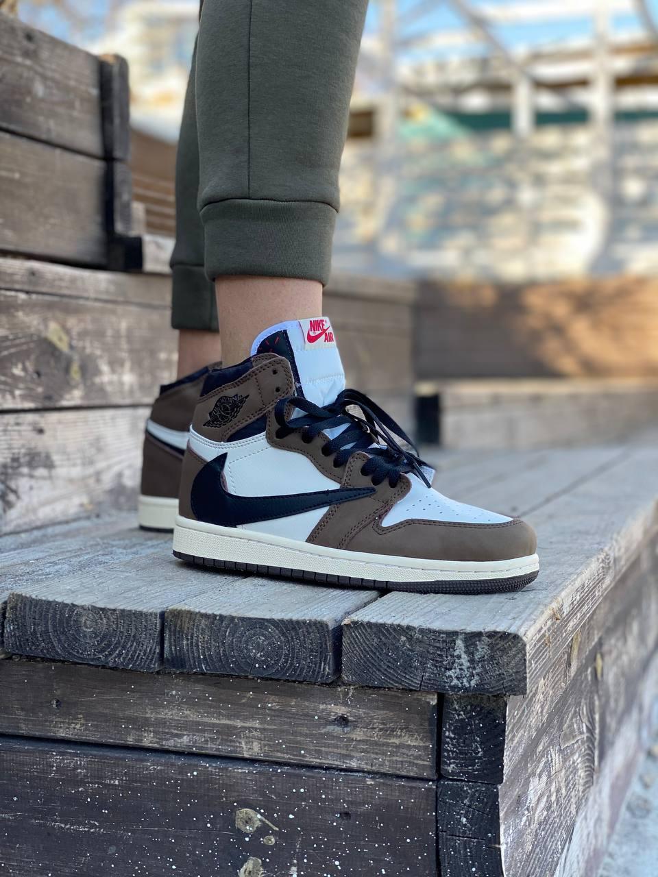 Кросівки жіночі Nike Air Jordan 1 Retro High x Travis Scott Size 36