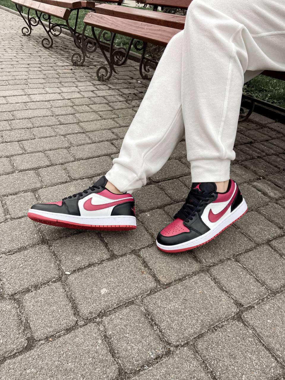Кросівки жіночі Nike Air Jordan Retro 1 Low Bred Toe Size 37