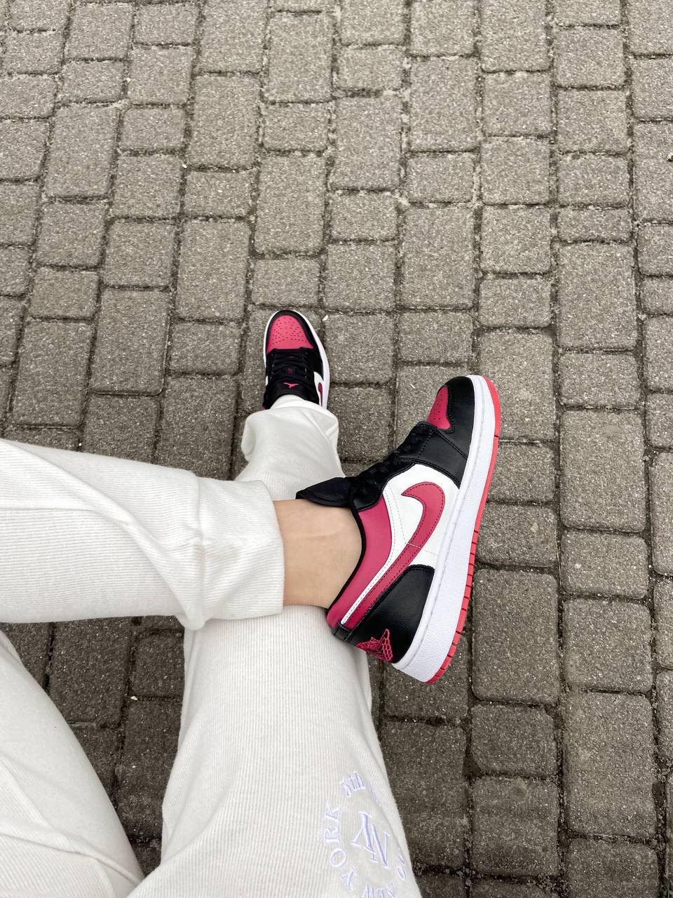 Кросівки жіночі Nike Air Jordan Retro 1 Low Bred Toe Size 39
