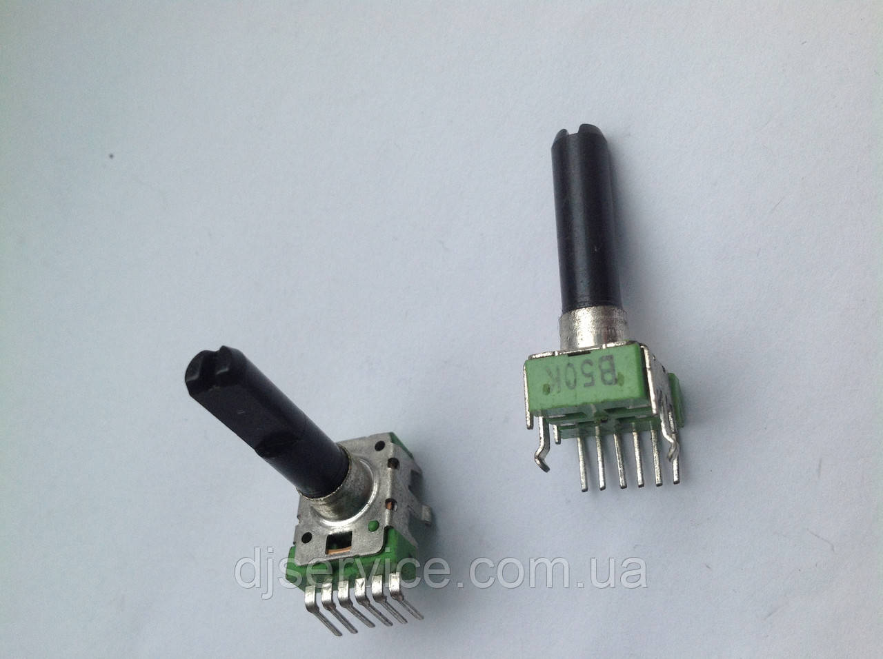 Потенціометр ALPHA b50k, 23мм для пультів Behringer