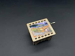 Дитяча шарманка шкатулка музична із заводним механізмом маленька Буковель 6х5см / Дитяча шарманка шкатулка музична із заводним