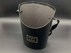 Коробка картонна для квітів з ручкою подарункова Колір чорний. 22х17см / Коробка картонна для квітів з ручкою подарункова Колір