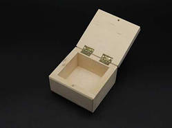 Скринька-заготовка +петлі. 8х8см. Береза. / Скринька-заготовка +петлі. 8х8см. Береза.