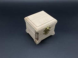 Скринька-куфр з фаскою. 8х8см. З фурнітурою. Матеріал "бук". / Скринька-куфр з фаскою. 8х8см. З фурнітурою. Матеріал "бук".