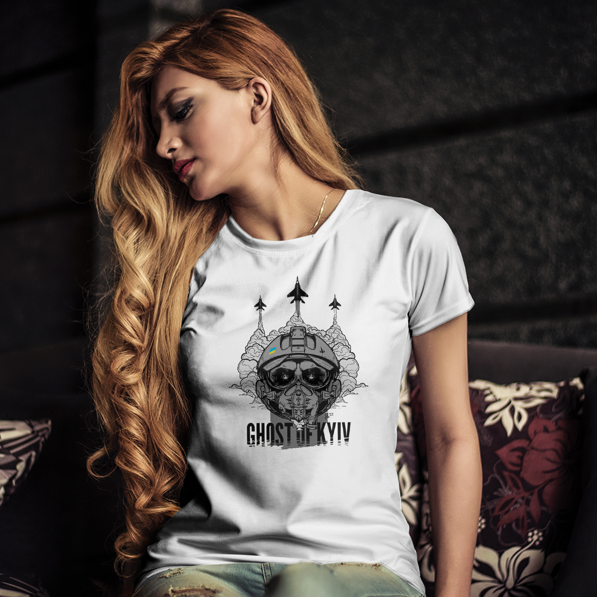 Патріотична жіноча футболка з Привидом Києва, біла