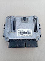 Блок ECU компьютер двигателя Ford Focus mk3 11-18 2.0 FM5A-12A650-ADB