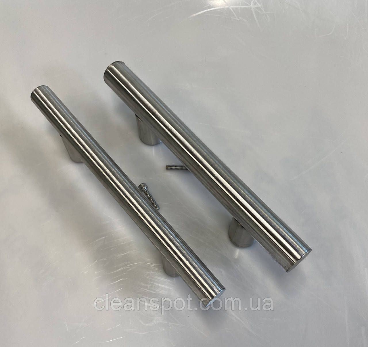 Ручка-скоба прямая прочная из нержавеющей стали для всех видов дверей длиной 30см Ø32мм - фото 1 - id-p1632274807