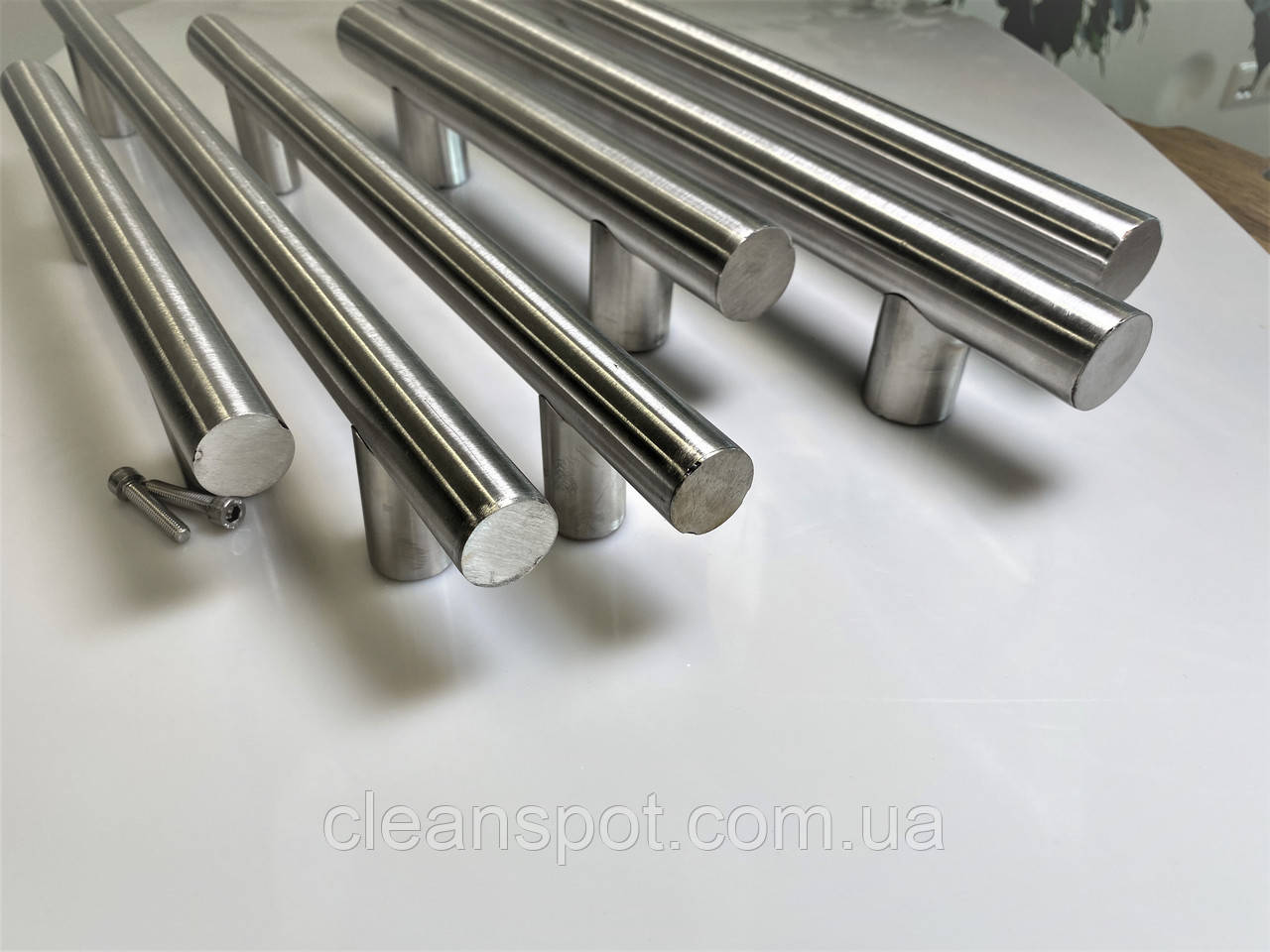 Ручка-скоба прямая прочная из нержавеющей стали для всех видов дверей длиной 30см Ø32мм - фото 4 - id-p1632274807