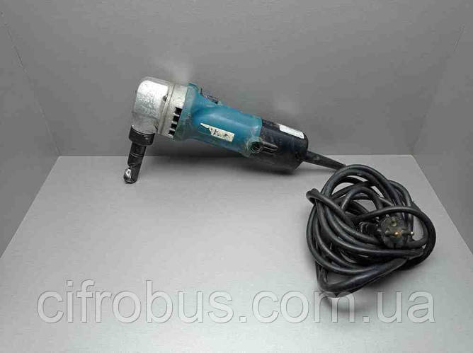 Купить Строительные электроножницы Б/У Makita JN1601, цена 5990 ...