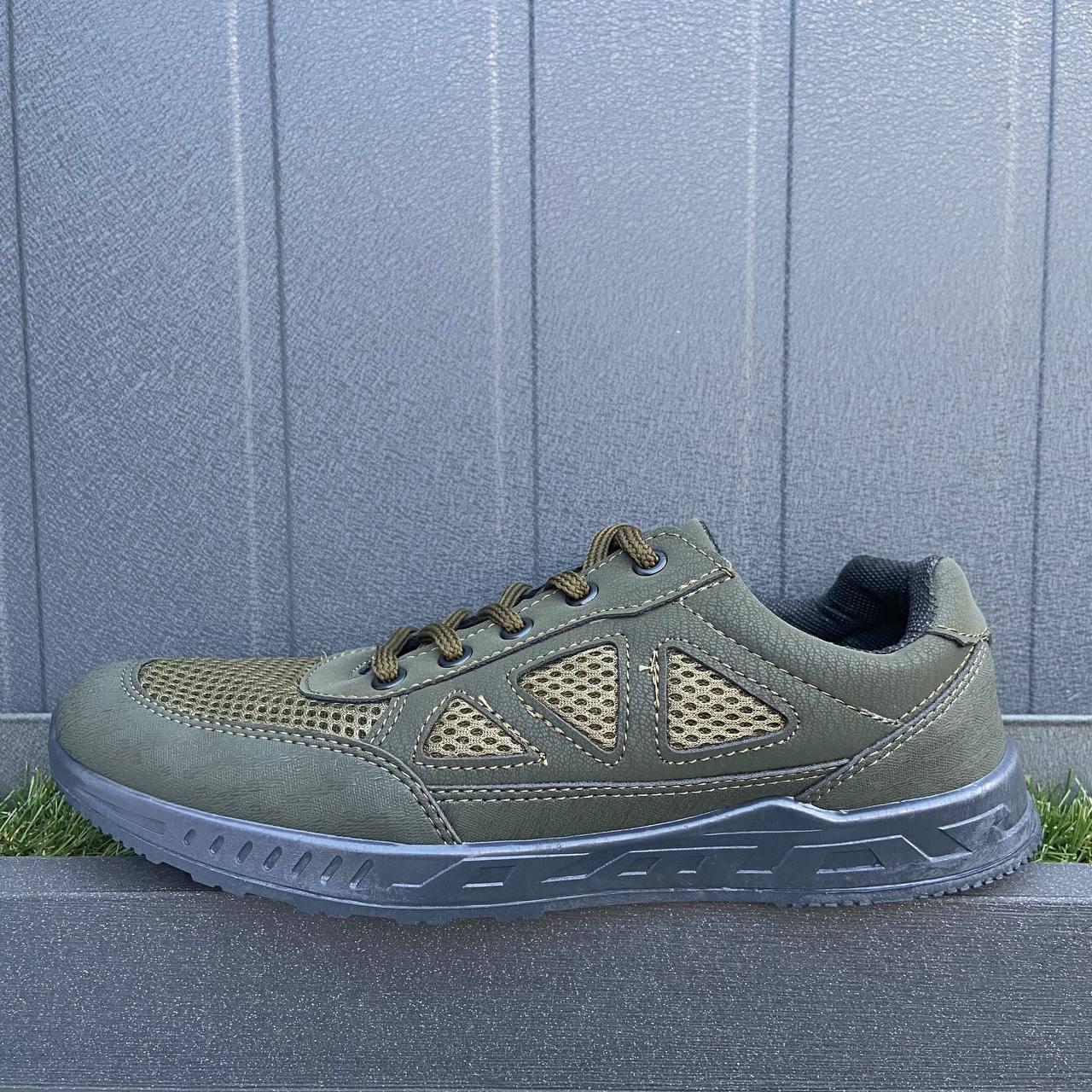 Чоловічі кросівки на літо якісно та стильно