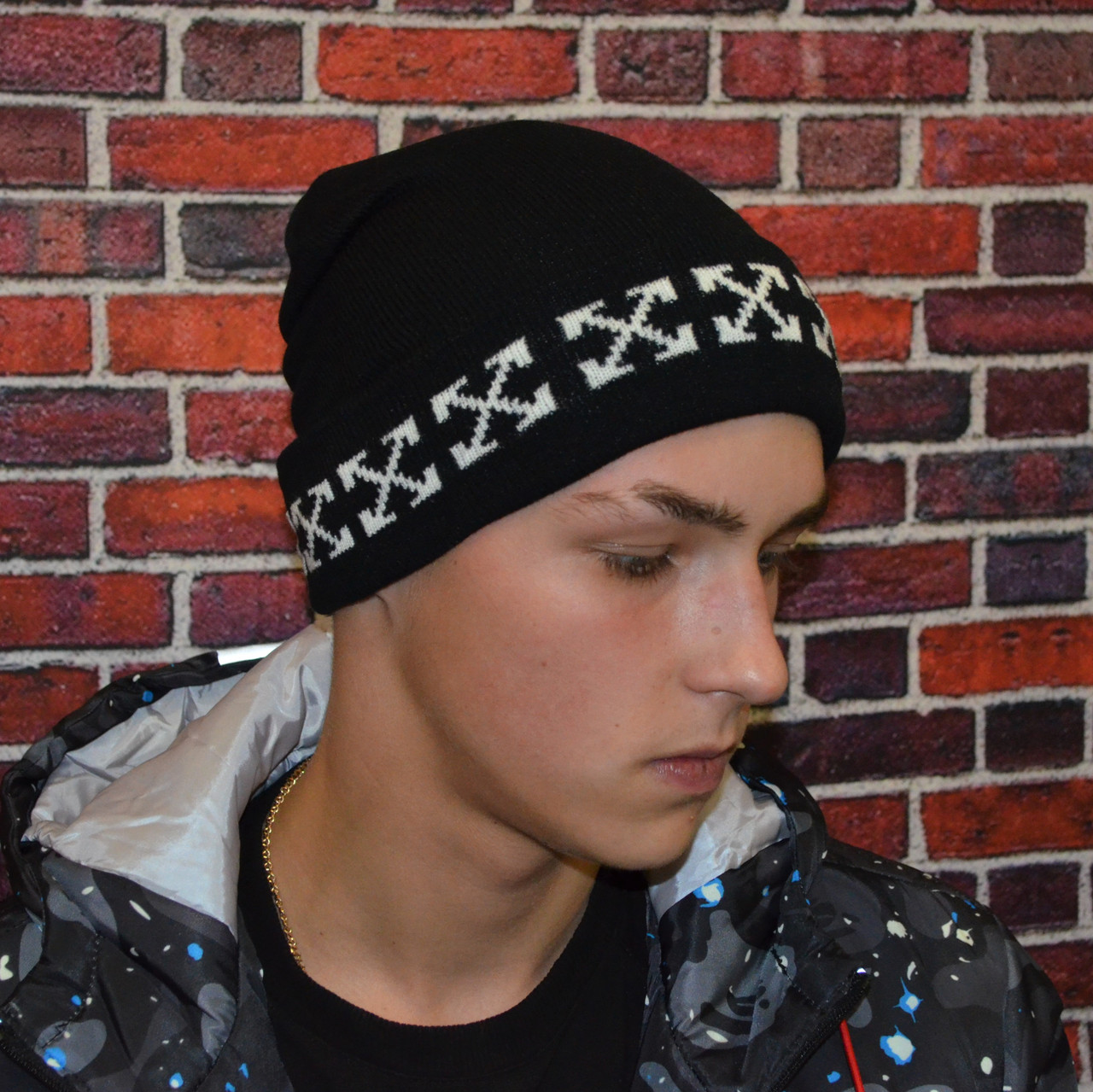 Чорна шапка молодіжна брендова OFF-WHITE Crosses. Молодіжні чоловічі шапки Офф Вайт. Шапки для підлітків