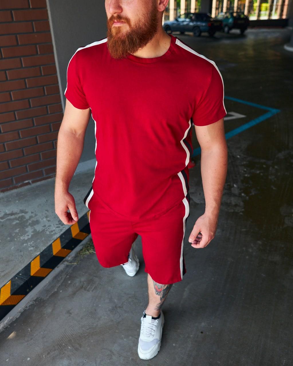 Чоловічий літній комплект футболки та шорти з лампасами