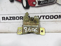 Замок кришки багажника VW Jetta 1, Golf 1 (1974-1984) ОЕ: 321827505C