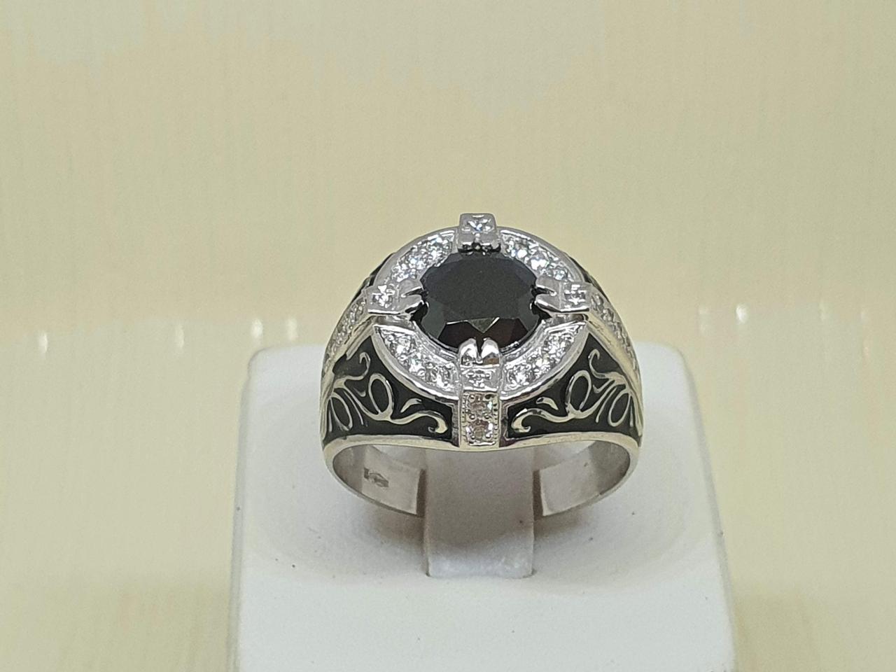 Срібна чоловіча каблучка з фіанітами. Артикул 60017Р 22