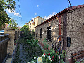 Купити Фасадні панелі Вокс Vox цокольний сайдинг, Фасадні панелі Вокс обшивка будинку, вініловий сайдинг камінь на фасад