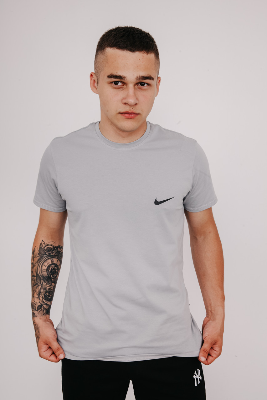Чоловіча футболка Nike сталь