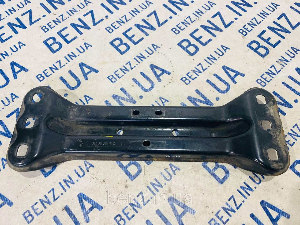 Кронштейн коробки передач Mercedes W212, S212 A2122402002