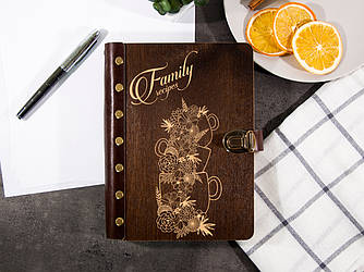Книга для запису рецептів «Family recipes»
