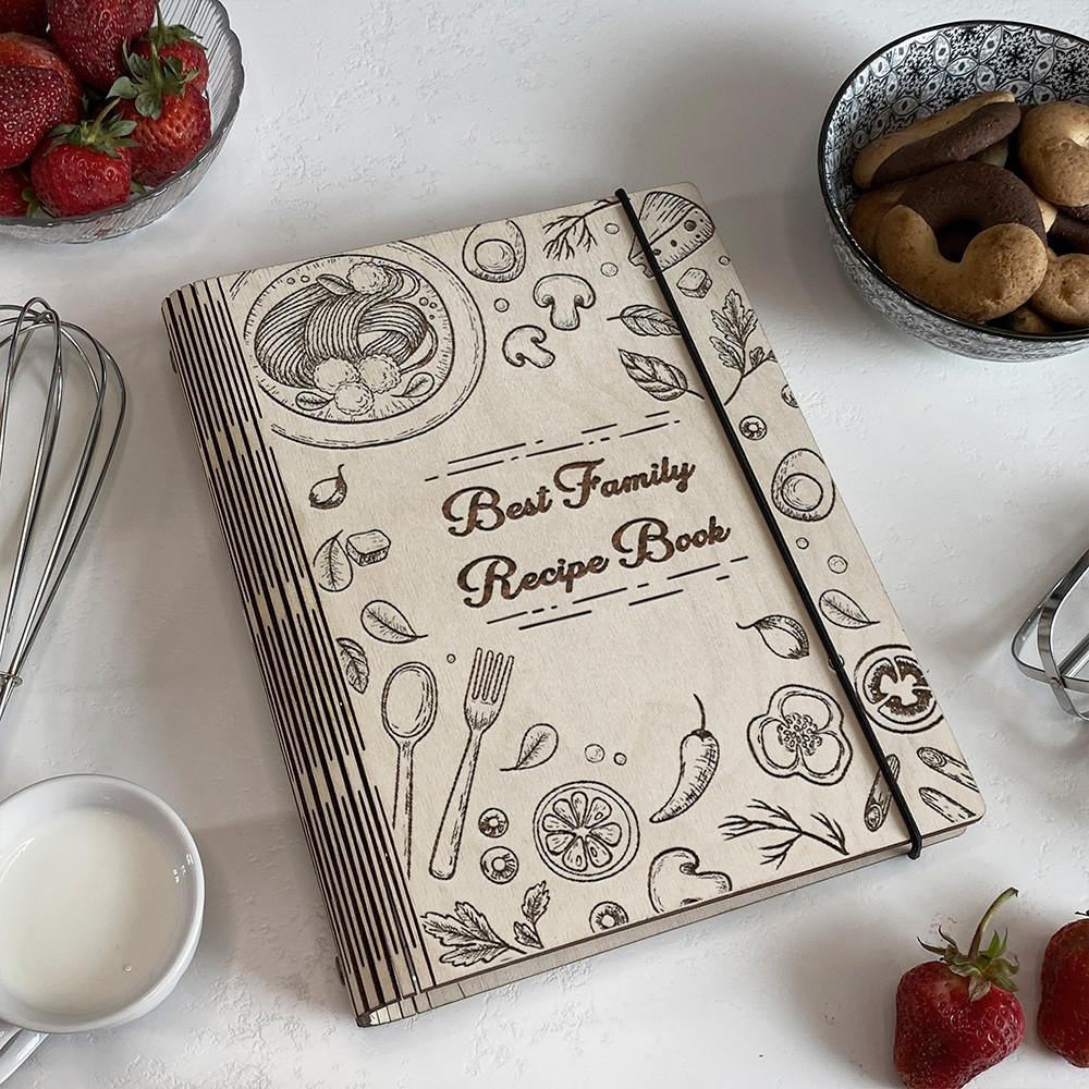 Кулінарна книга Дерев'яна в обкладинці з гравіюванням Best family recipe book на 75 аркушів від "SKINWOOD" CB-001, фото 1