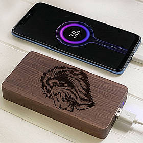 Powerbank Зовнішній акумулятор із дерева з гравіюванням "Lion" Американський горіх на 10 000 mA