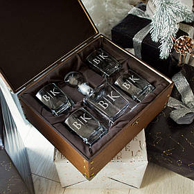 Подарунковий набір склянок 2/4/6 шт для віскі та графин з іменним гравіюванням DS-0007