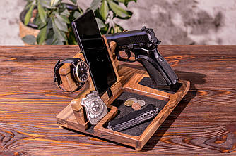 Підставка-органайзер для телефону / пістолета / годинника з натурального дерева горіх на подарунок капітану поліції