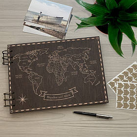 Альбом для фотографій у дерев'яній обкладинці з індивідуальним гравіюванням Нульовий меридіан від "SKINWOOD" FAL-32