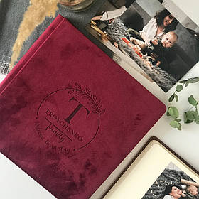 Фотоальбом весільний з велюру "Family album" Червоний 23х23 см RM04-08