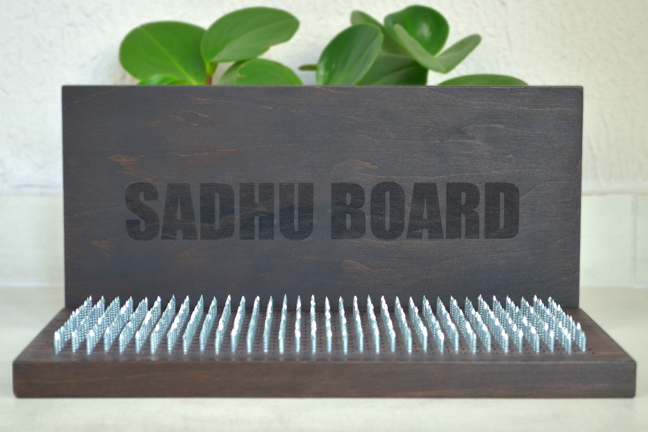 Динамічна анатомічна дошка садху з гравіруванням "SADHU BOARD" для новачків з кроком 10 мм, фото 1