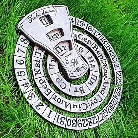 Настінний календар з іменним гравіюванням