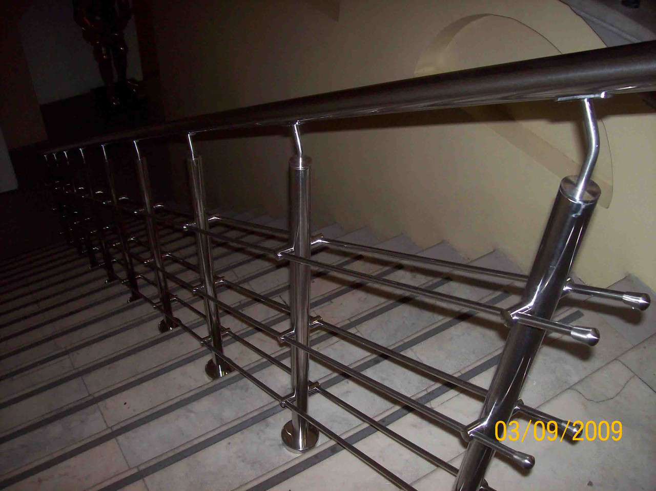 Поручні з неіржавкої сталі для драбини