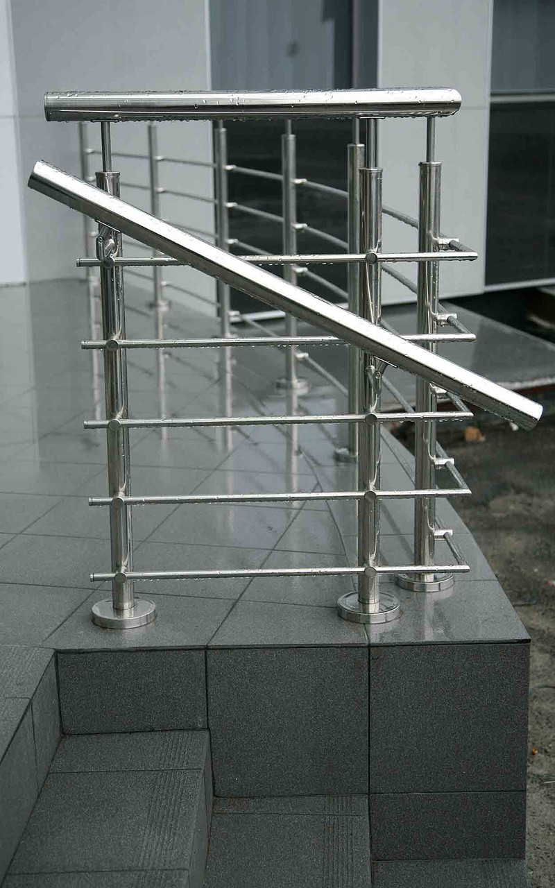 Виготовлення поручнів із неіржавкої сталі