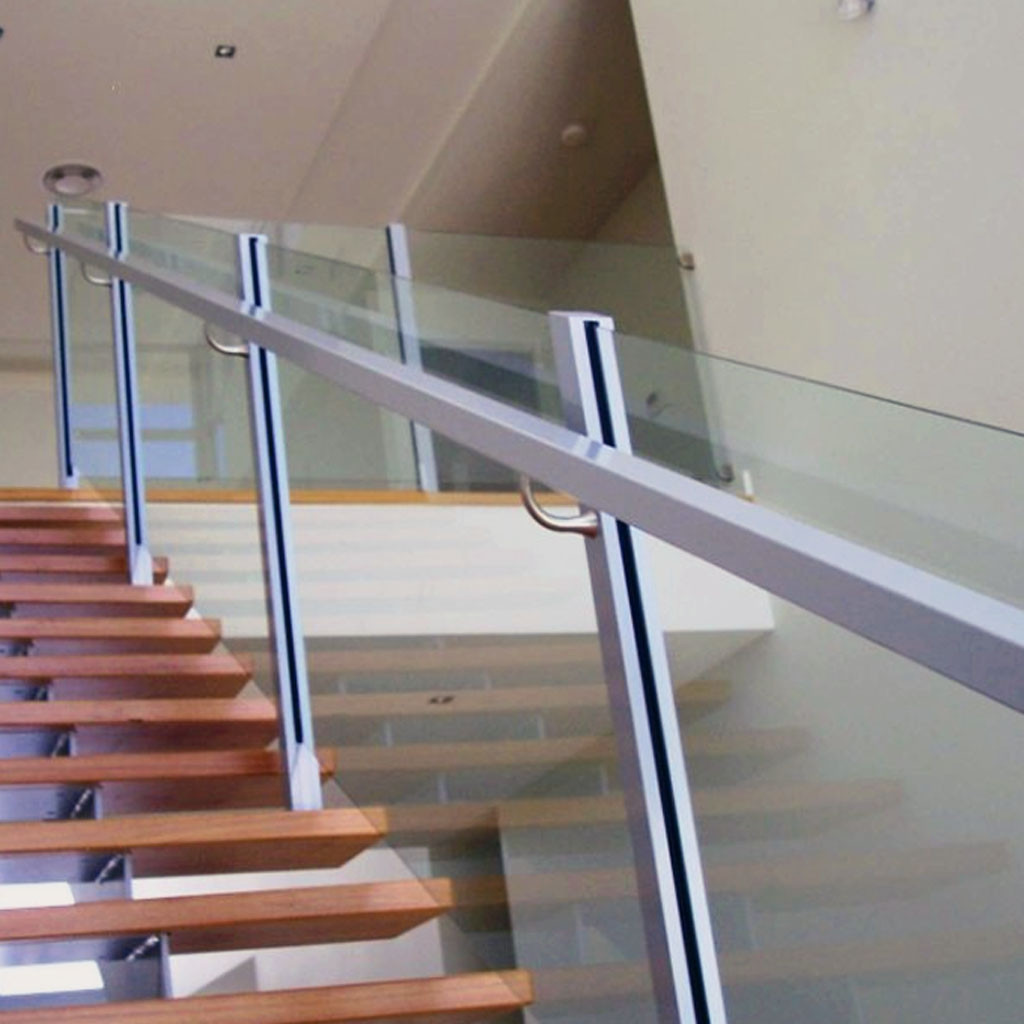 Поручні для сходів із неіржавкої сталі
