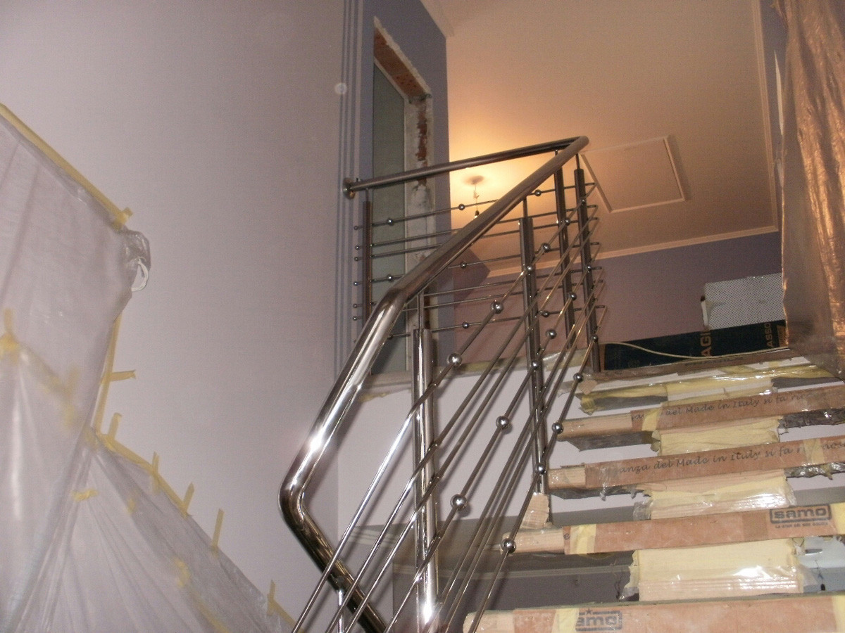 Поручні для сходів із неіржавкої сталі ціна