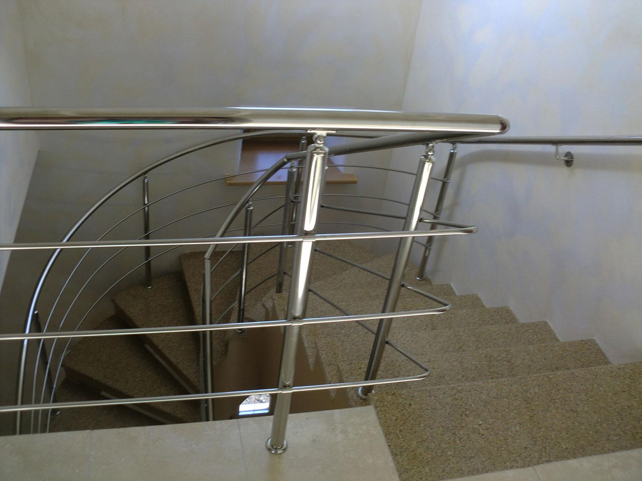 Поручні з неіржавкої сталі для драбини