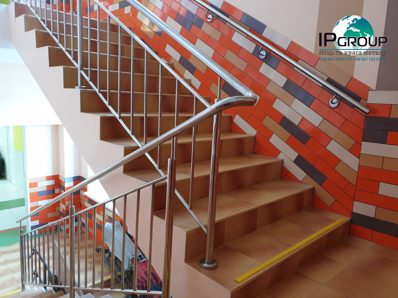 Поручні для шкільних установ, неіржавка сталь