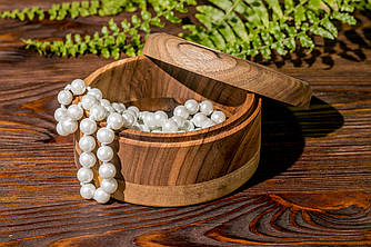 Дерев'яна жіноча кругла скринька для прикрас ручної роботи | Індивідуальне гравіювання