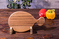 Кухонная деревянная ореховая доска «Матрешка» с гравировкой