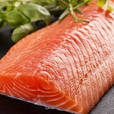 Філе лосося. Сьомга. Зачищена на шкурі