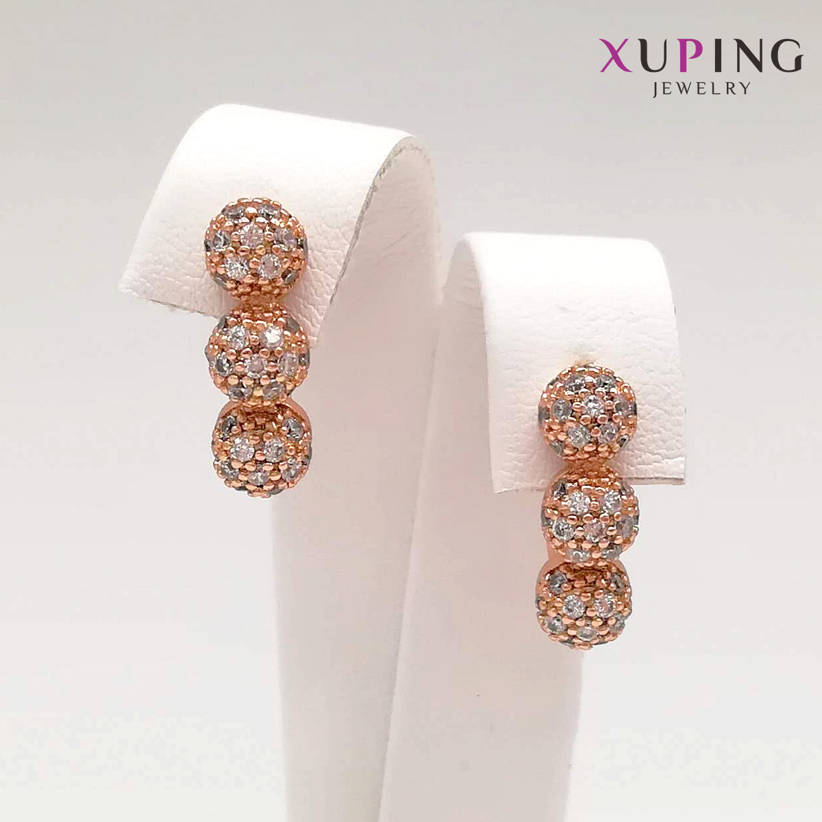 Сережки Xuping, розмір 17х5 мм, білі фіаніти (куб. цирконій), вага 3 г, позолота PO, ХР00871 (1).