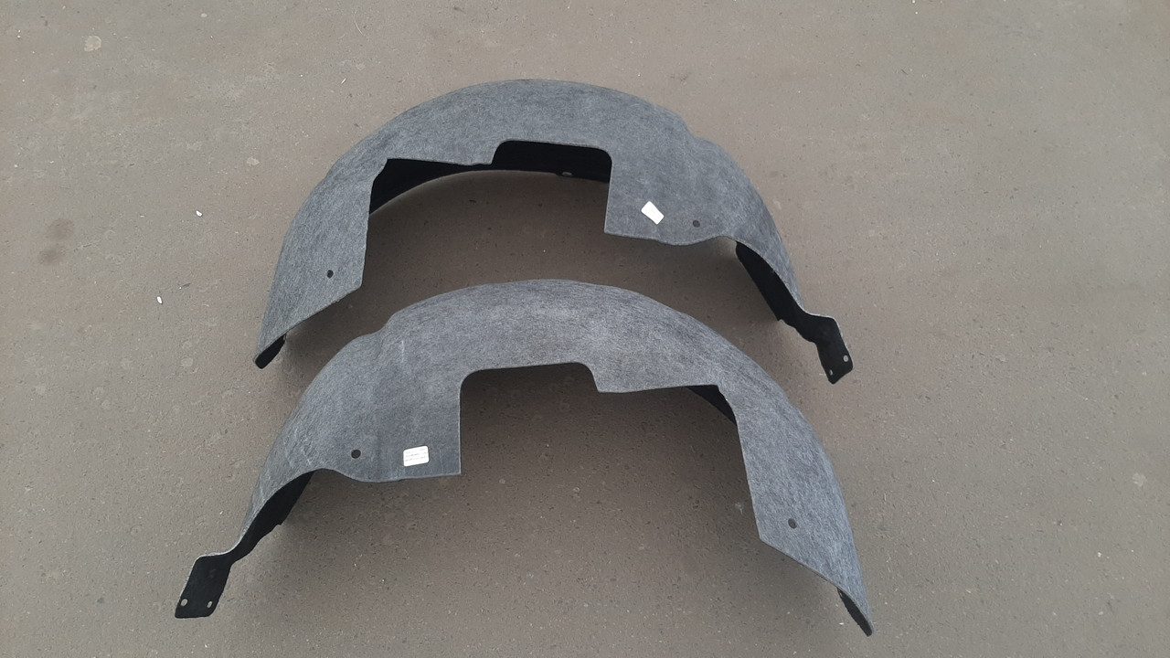 Підкрилки задні ВАЗ 2123 Нива Шевроле нового зразка.