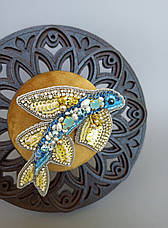 Прикраси синьо-жовтого кольору, брошка рибка з натуральними перлами та фіанітами, ручна робота, фото 2