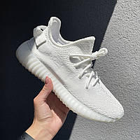 Кросівки жіночі Yeezy